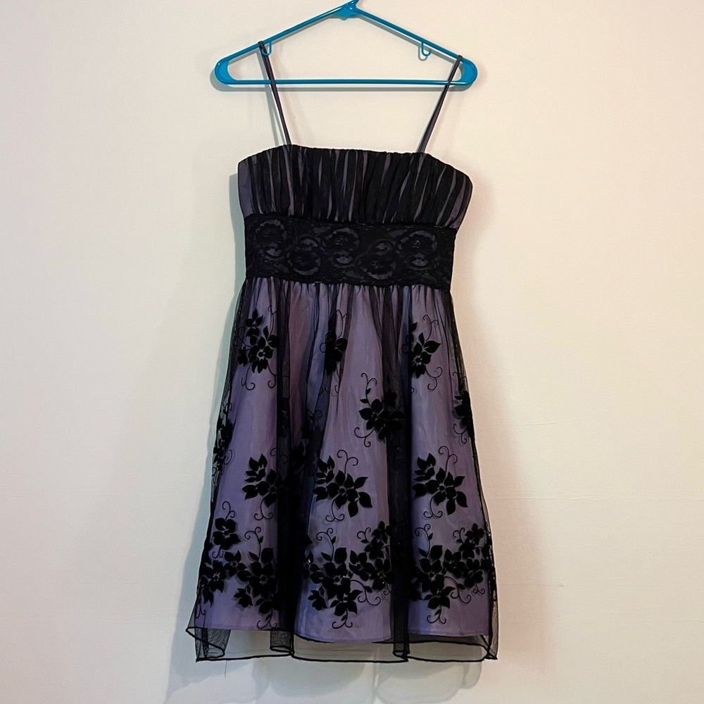 City Triangles | Size 3 | Purple Cocktail Dress w Black Lace/Tulle/Velvet detail